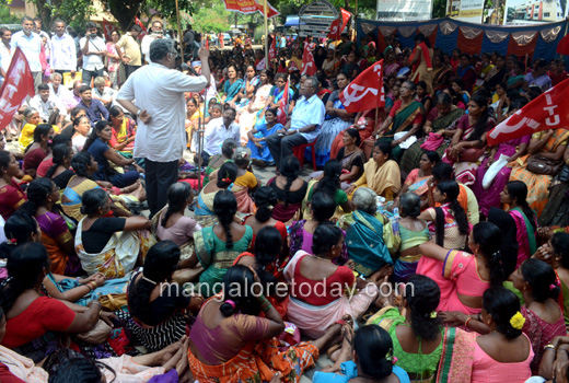 Beedi workers ...